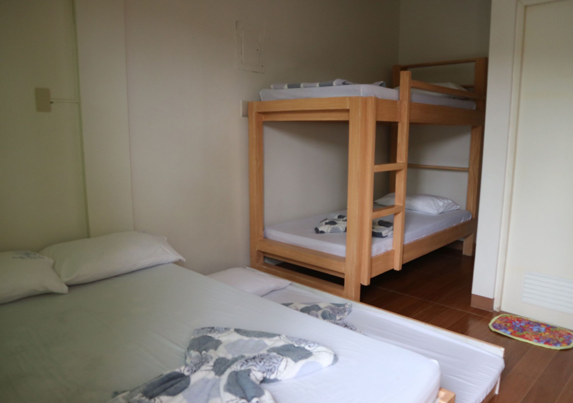 Pacific Waves Inn Baler Kültér fotó